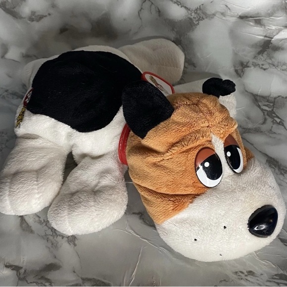 Pound Puppies 2007 White Black Brown Plushie Red Collar Nostalgia Collectible - Picture 1 of 6